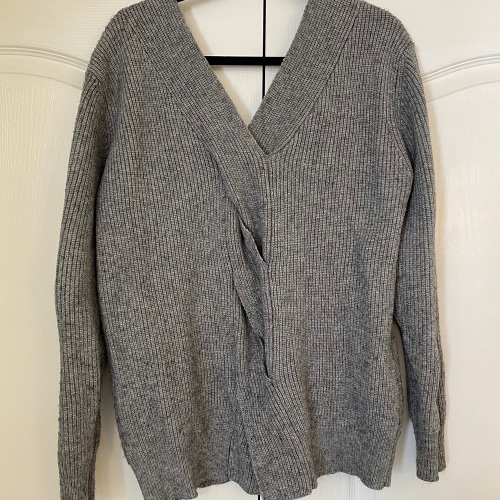 Grey Seven Sisters Sweatshirt in Size M